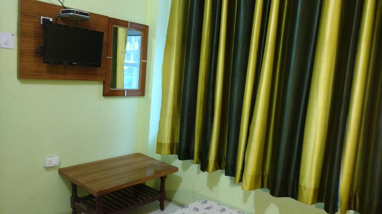 Hotel Brahma Kamal Джошимат Экстерьер фото