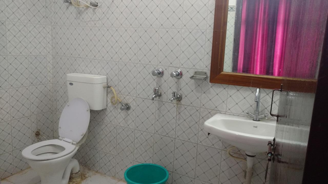 Hotel Brahma Kamal Джошимат Экстерьер фото