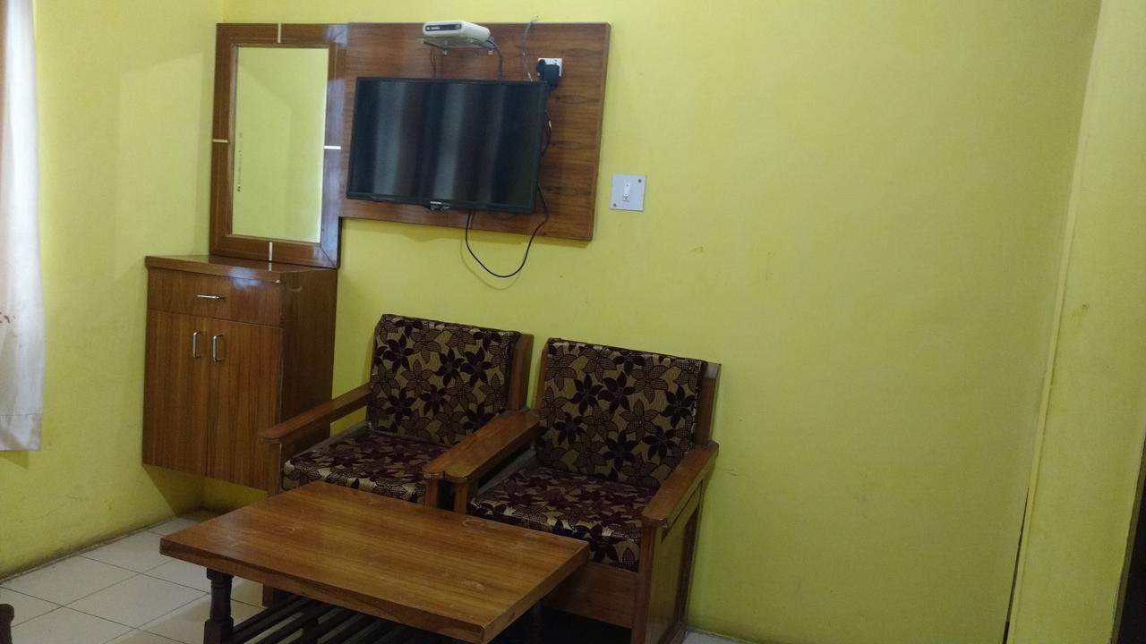 Hotel Brahma Kamal Джошимат Экстерьер фото