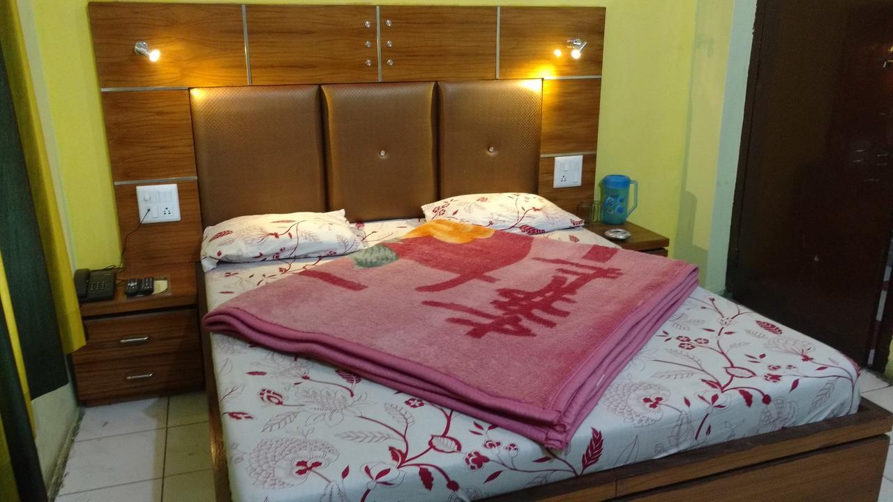 Hotel Brahma Kamal Джошимат Экстерьер фото