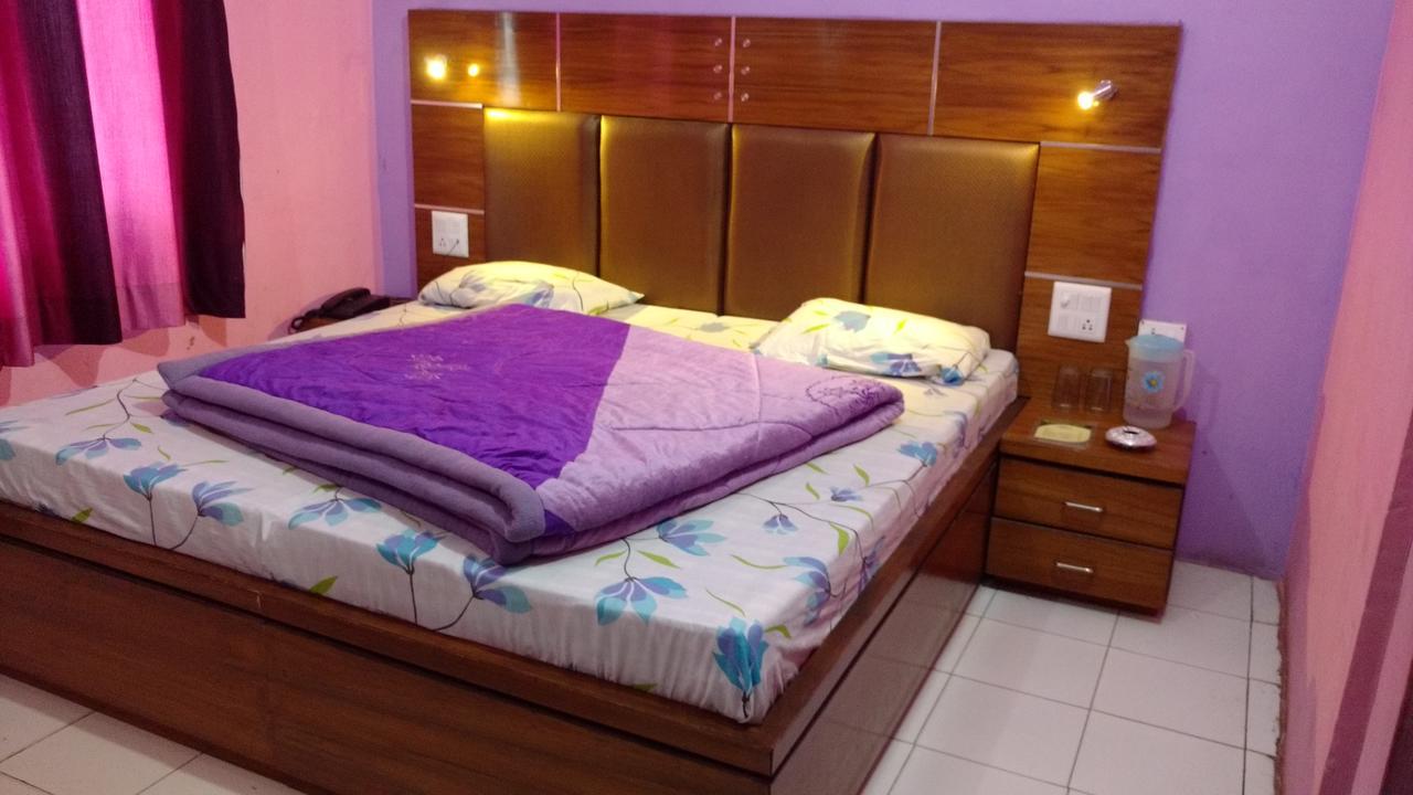 Hotel Brahma Kamal Джошимат Экстерьер фото