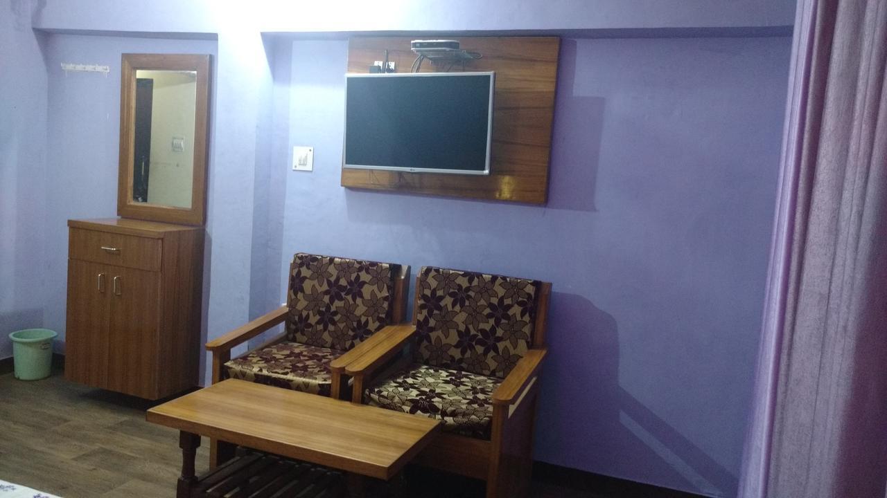 Hotel Brahma Kamal Джошимат Экстерьер фото