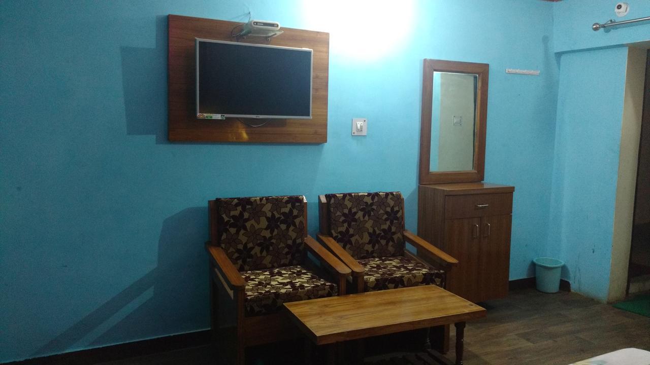 Hotel Brahma Kamal Джошимат Экстерьер фото