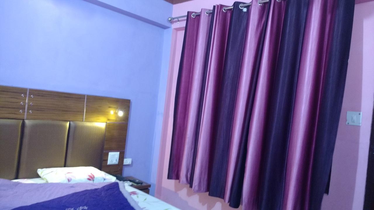 Hotel Brahma Kamal Джошимат Экстерьер фото