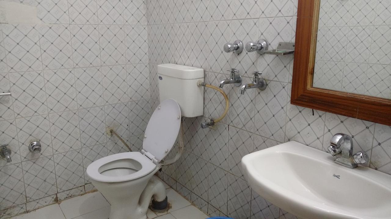 Hotel Brahma Kamal Джошимат Экстерьер фото